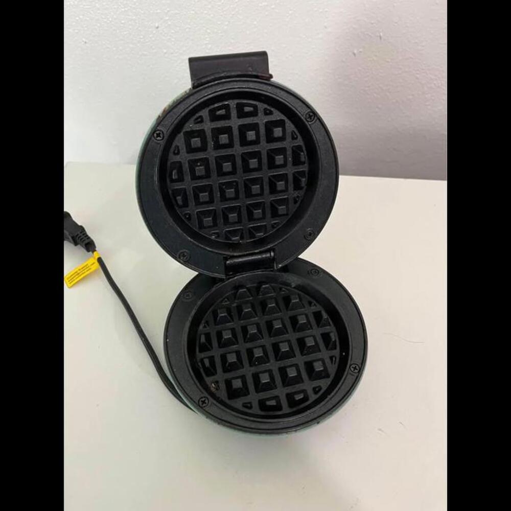 Chaffle Maker - Picture 2 of 3